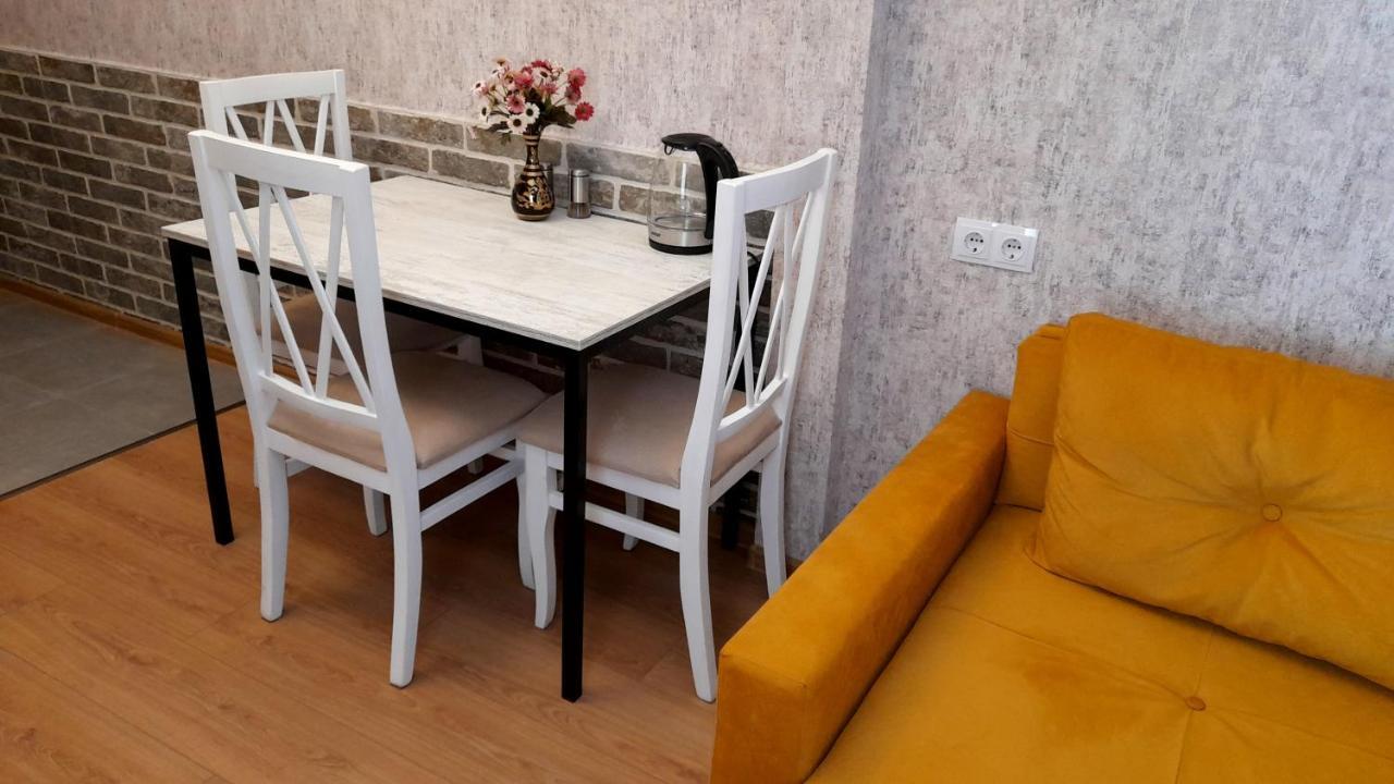 Yellow Apartment Tbilisi Exteriör bild
